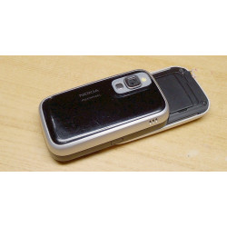 Hagyományos mobiltelefon, apró útitárs!